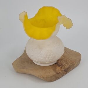 KANAWHA VASE Ruffled Yellow White Satin Glass Grape Design Lovely Easter Gift